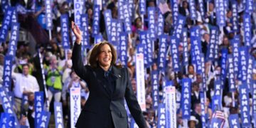 I backed Nikki Haley in Iowa. I'm endorsing Kamala Harris.