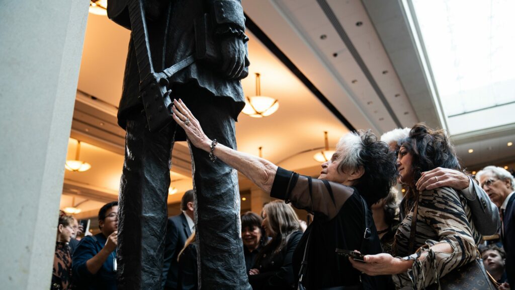 Johnny Cash statue unveiled at US Capitol on behalf of Arkansas