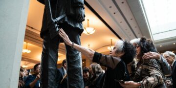 Johnny Cash statue unveiled at US Capitol on behalf of Arkansas