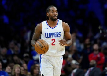 Los Angeles Clippers' Kawhi Leonard plays during an NBA basketball game, Wednesday, March 27, 2024, in Philadelphia.