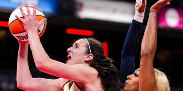 Mercury trailing Minnesota Lynx in Game 1 of playoffs