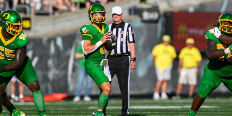 NCAA Football: Idaho at Oregon