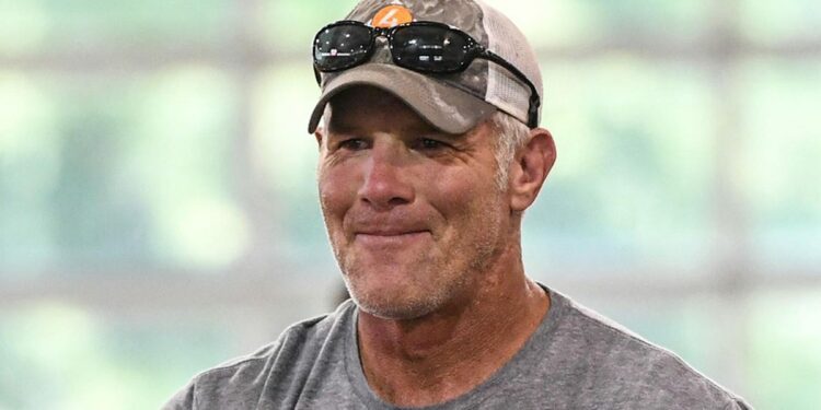 Brett Favre smirks