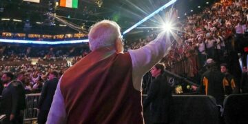 Narendra Modi US visit live updates: Prime Minister Narendra Modi greets the Indian diaspora at Nassau Coliseum arena, in New York on Sunday. (ANI Photo)