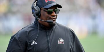 Northern Illinois stuns Notre Dame, gets New York Yankees manager congrats