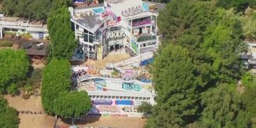 Second vacant LA mansion owned by son of Phillies owner graffitied