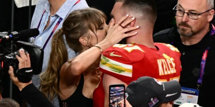 Taylor Swift, Travis Kelce