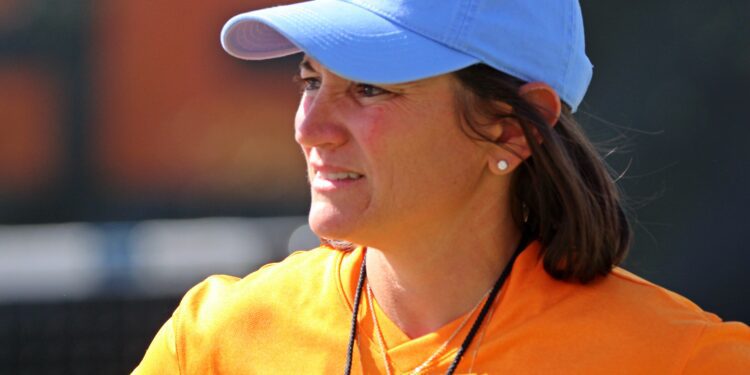 Tennessee extends contract for women’s tennis head coach Alison Ojeda