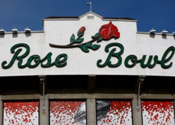 PASADENA, CALIFORNIA - JANUARY 02: A detailed view of the Rose Bowl sign is seen on the stadium prior to the 2023 Rose Bowl Game between the Penn State Nittany Lions and the Utah Utes at Rose Bowl Stadium on January 02, 2023 in Pasadena, California. (Photo by Ronald Martinez/Getty Images)