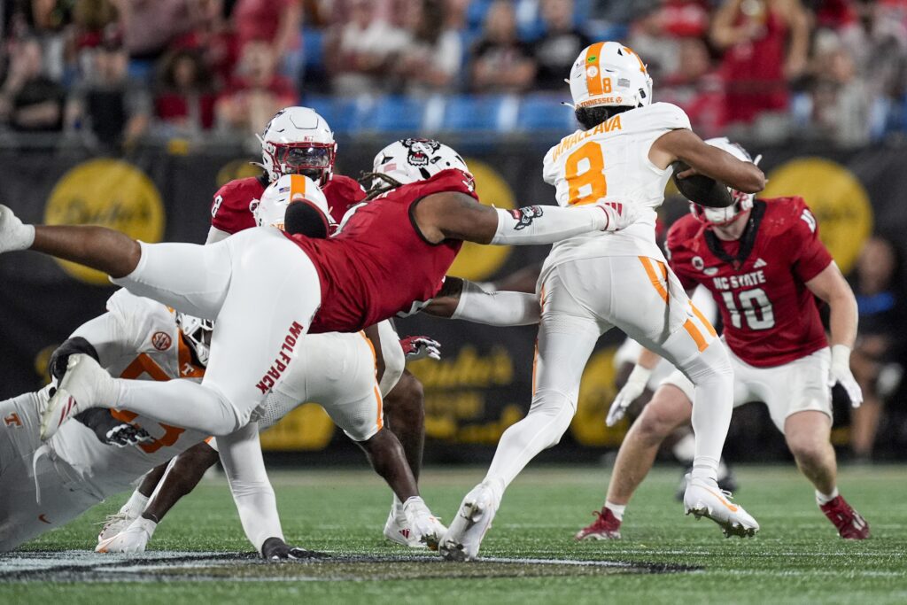 Two Tennessee football players earn SEC weekly honors after Week 2