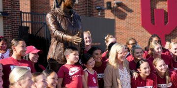 University of Oklahoma unveils statue of legendary coach Patty Gasso