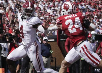 Watch: Former Alabama national champion says Tide played a 'complete game' versus Badgers - Touchdown Alabama