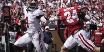 Watch: Former Alabama national champion says Tide played a 'complete game' versus Badgers - Touchdown Alabama