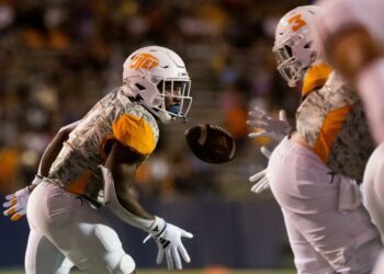 UTEP’s Jevon Jackson (4) passes the ball at the football game against Southern Utah on Saturday, Sept. 7, 2024, at the Sun Bowl Stadium in El Paso, Texas.