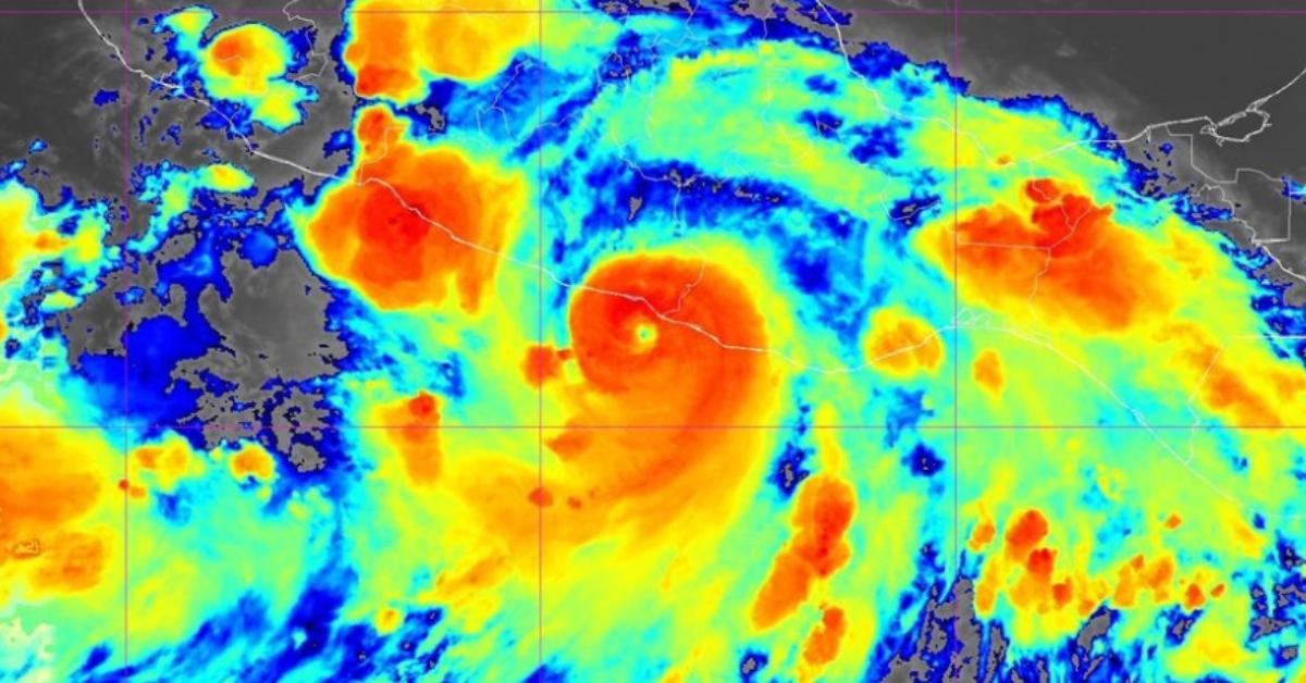 - Tracking Hurricane Johns trajectory: Updates ‌on path toward southern⁤ Mexico coast