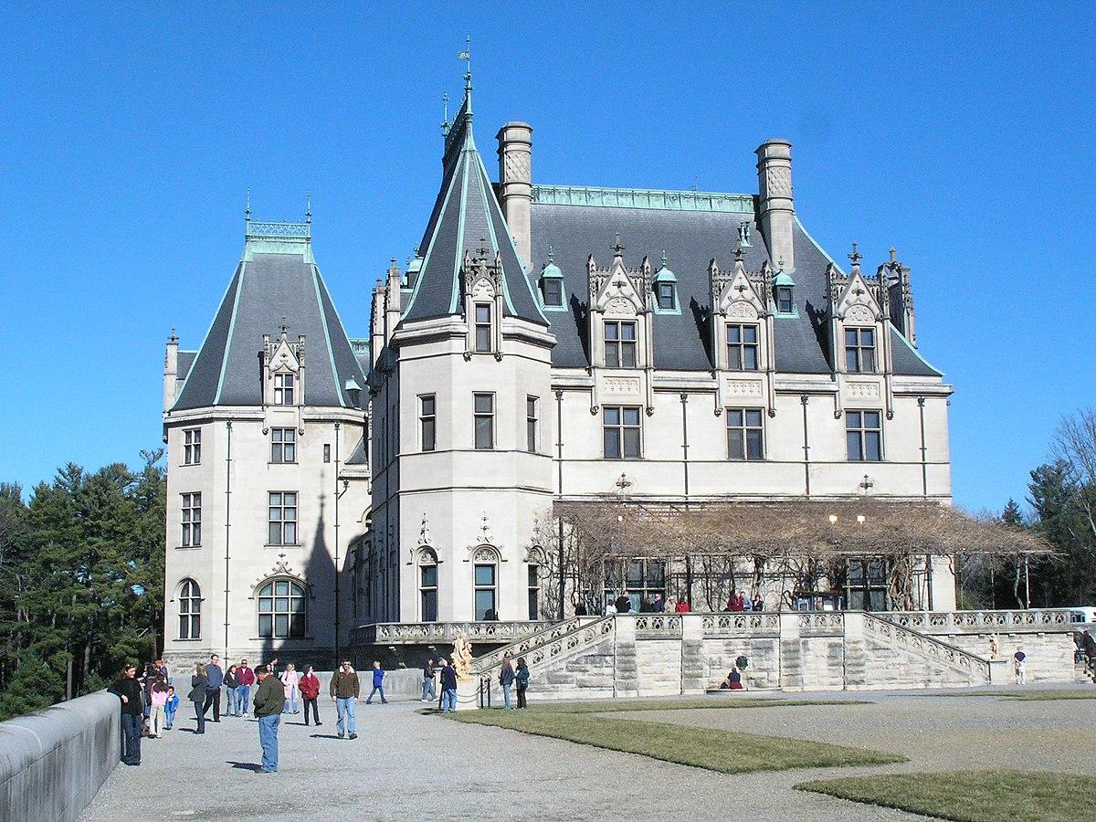 How⁢ Biltmore Estate is working⁤ to ⁤rebuild and recover from the storm